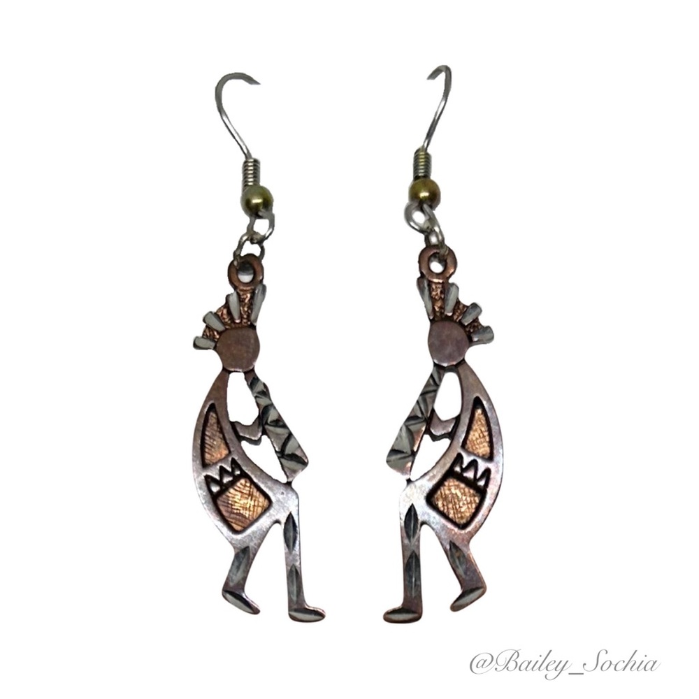 Vintage 90s Kokopelli Etched Copper Dangle
Earrings